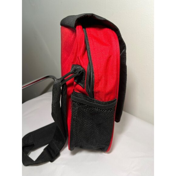 Manchester United F.C. Messenger Red & Black Shoulder Bag With Embroidered Logo - Picture 8 of 9